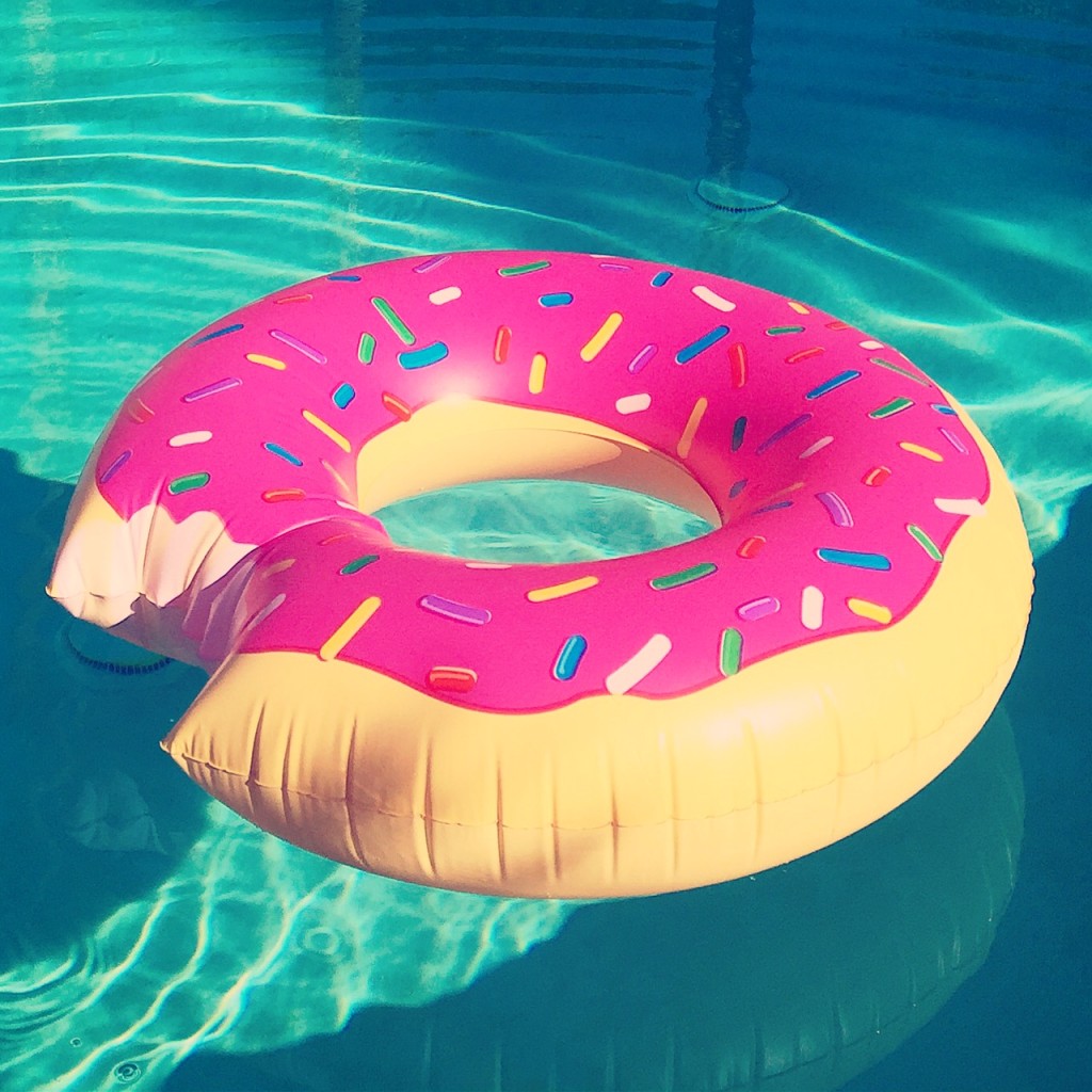 pool donut floatie katrinaolson